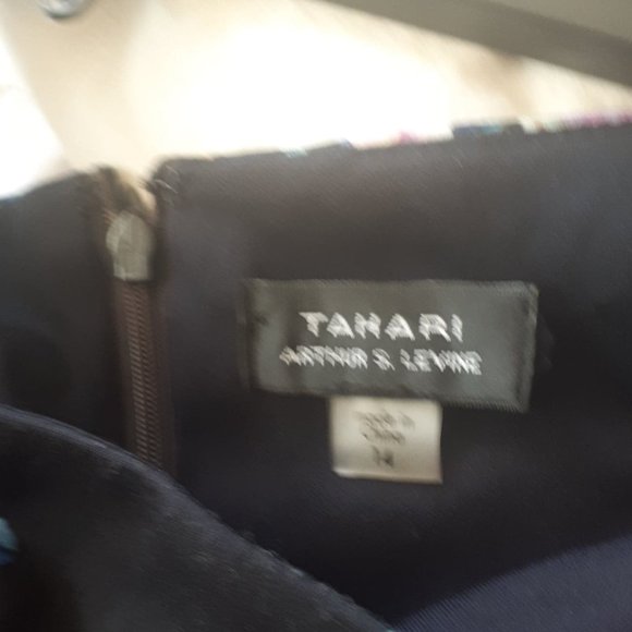 Tahari Floral Scuba Shift Dress size 14 Arthur SL - Picture 8 of 9